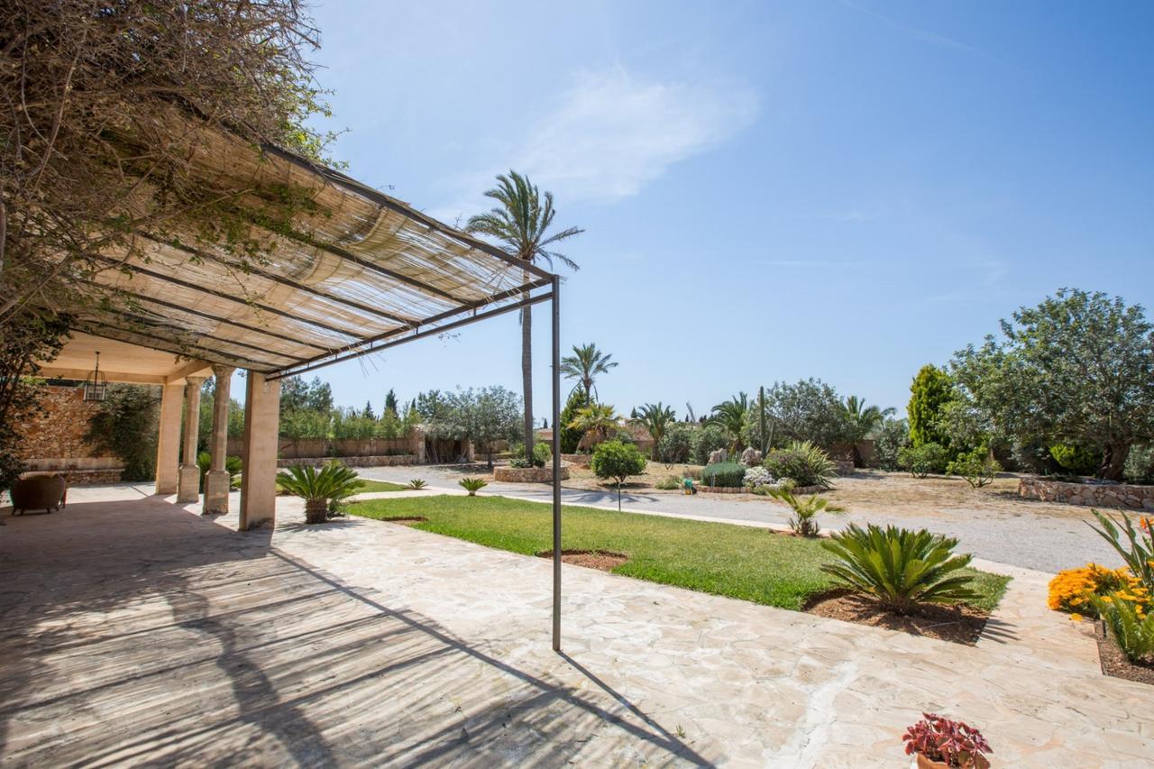 Arquell Villa