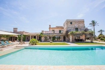 Arquell Villa